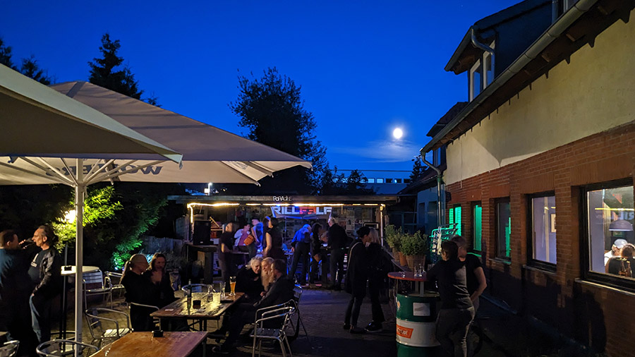 Betreutes Trinken mit Musik 6 - 2