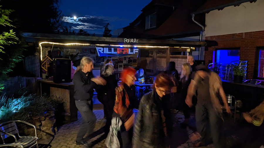 Betreutes Trinken mit Musik 6 - 3